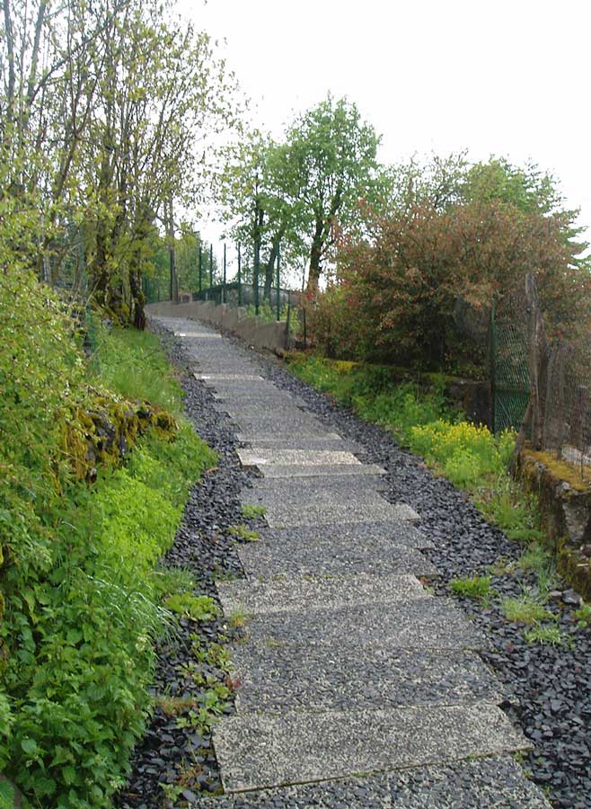 Laguiole : liaison bourg chemin piéton