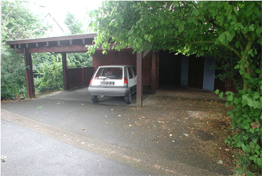 abri voiture en lien avec la rue